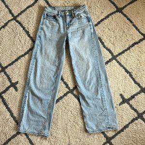 American eagle wide leg jeans low-rise short